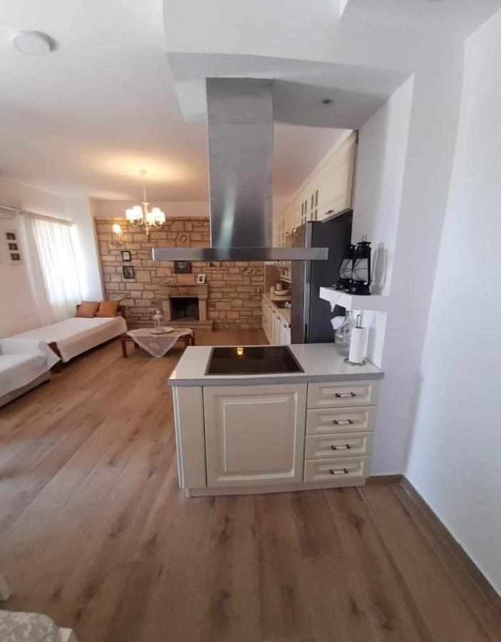 Vogklis House Hotel Qeparo Bagian luar foto